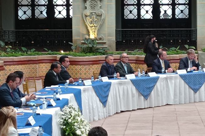 El martes 26 de abril de 2022 se llevó a cabo la Mesa Redonda en el Palacio Nacional de Guatemala, en la cual participaron personas de 24 diferentes organizaciones.